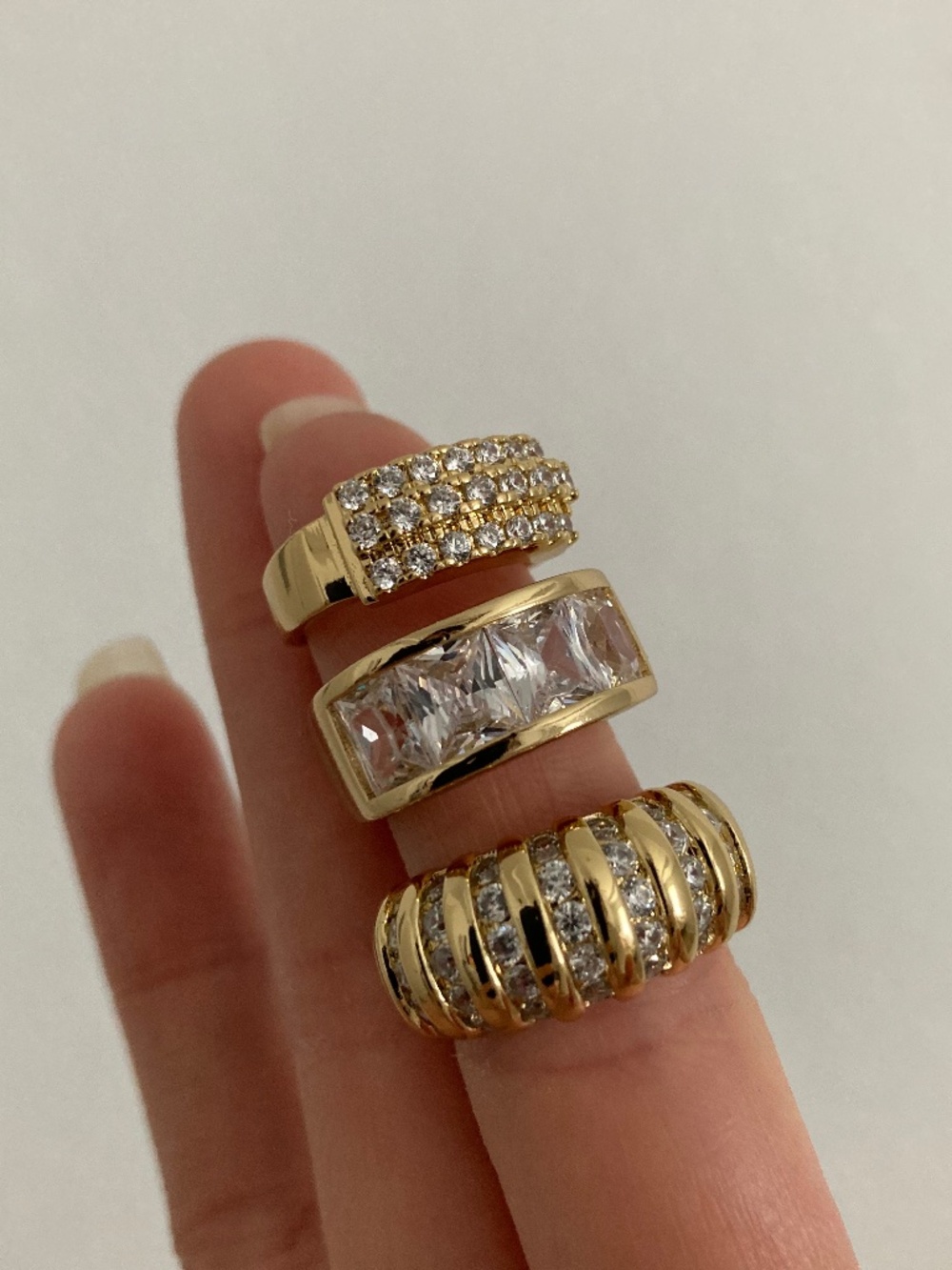 Vanessa Mooney SZ4 Ring SET Gold Stackable layering CZ gold dainty CZ Gold New 4
